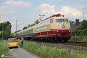 "28.05.12 19:59
Heute fand in Münster-Sudmühle eine kleine Fotoaktion mit einem historischen Bundespost-Fridolin statt, der zusammen mit dem IC 2417 auf Bild sollte...
Eine lustige Aktion und an dieser Stelle noch mal vielen Dank an die Initiatoren und den Besitzer des Post-Fridolins"

(Hinzugefgt: 18.06.2012, 07:19:54)